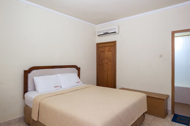 レッドドアーズ @ セマラ ビーチ サンライズ