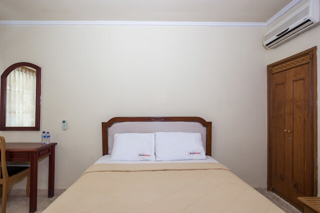 レッドドアーズ @ セマラ ビーチ サンライズ