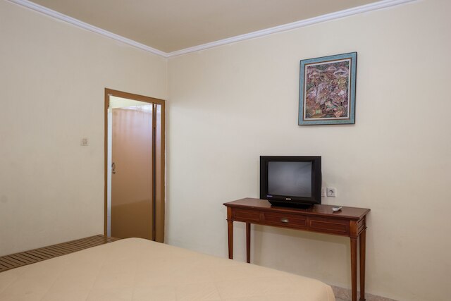 レッドドアーズ @ セマラ ビーチ サンライズ