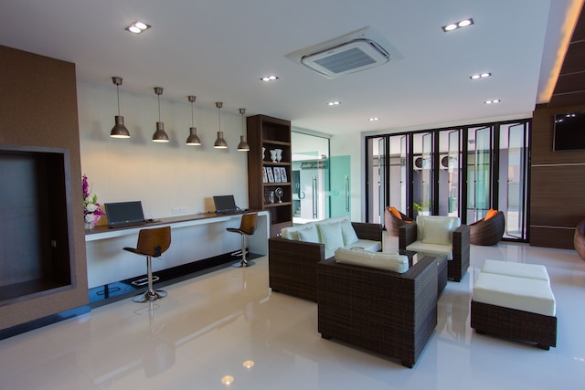 シヴァ ロイヤル ホテル