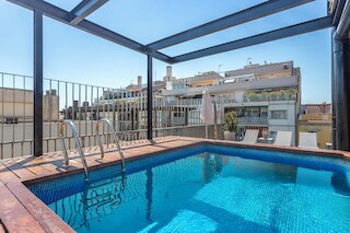 MSB ルーフトップ プール シティ センター