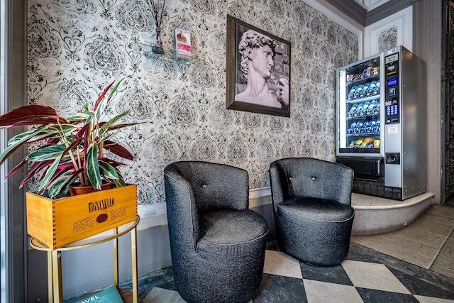 マルテッリ 6 スイーツ アンド アパートメンツ