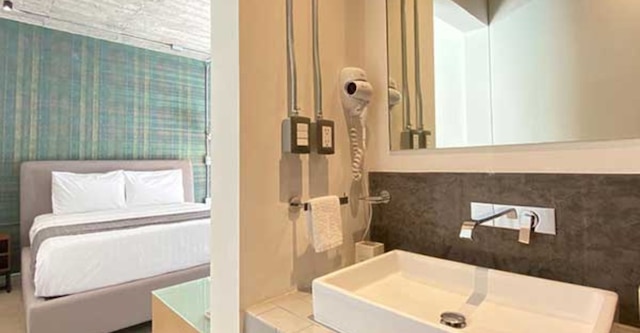 エスタンシアス VIVE MX ワールド トレード センター