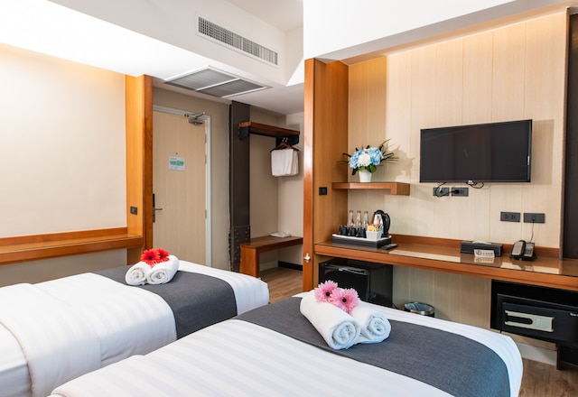 ダン デルム イン ザ パーク カオサン