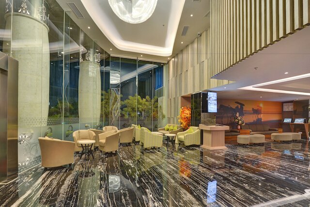 プラチナム アジスチプト ホテル & カンファレンス