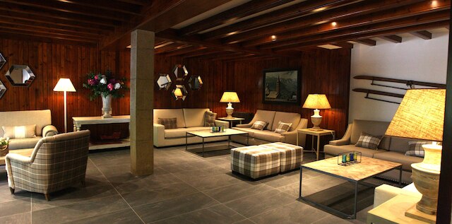 ホテル & スパ リアル ヴィラ アナイェト