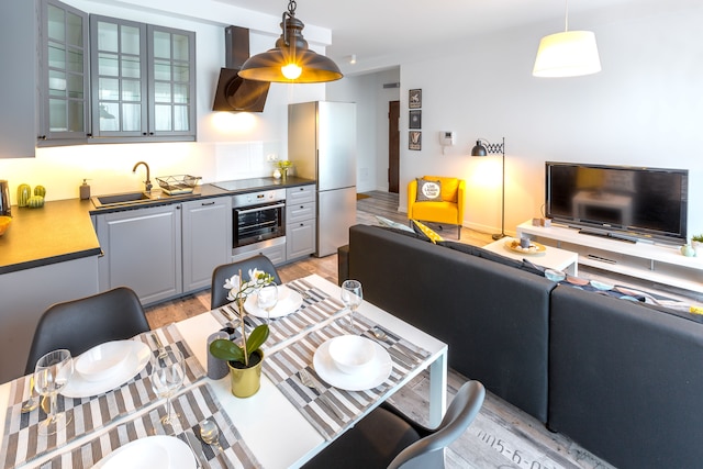 フレンドハウス アパートメンツ - トレイン ステーション エリア