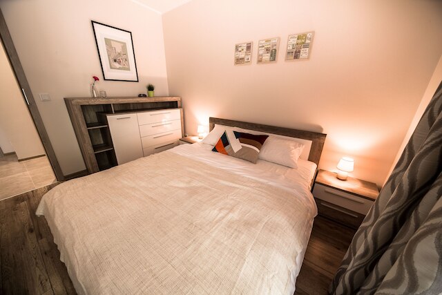 フレンドハウス アパートメンツ – クロボデルスカ