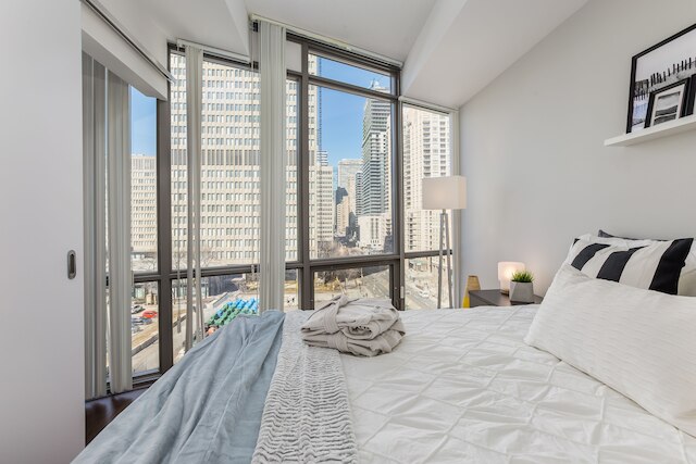 クイックステイ - ラグジュアリー オン ベイ ストリート (ヤング & ブロアー)