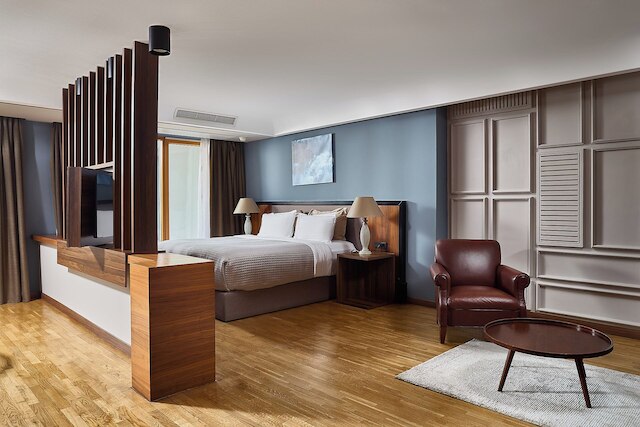 パーク ホテル & スパ