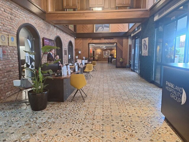 パーク ホテル & スパ