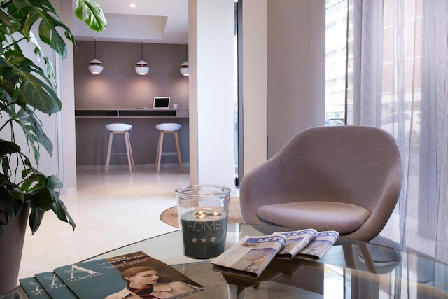 イビス スタイルズ ブール ラ レーヌ