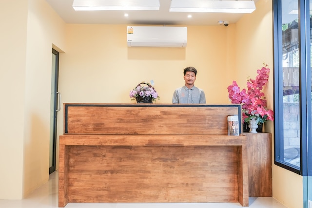 H ホテル フレージング