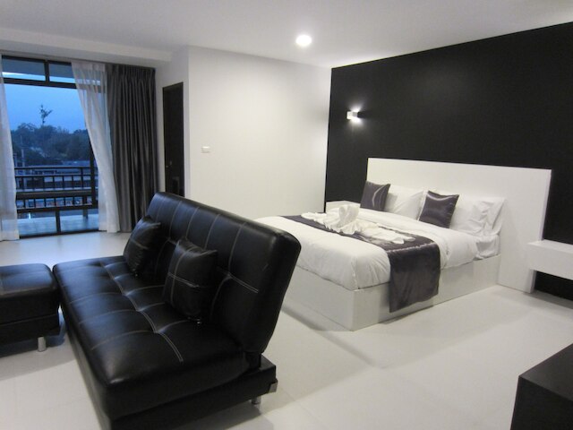 ザ ルナ コンパス