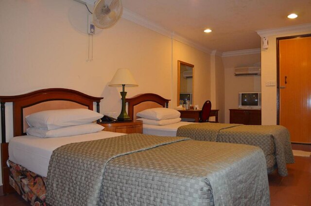 ロータス ファミリー ホテルメダン トゥアンク