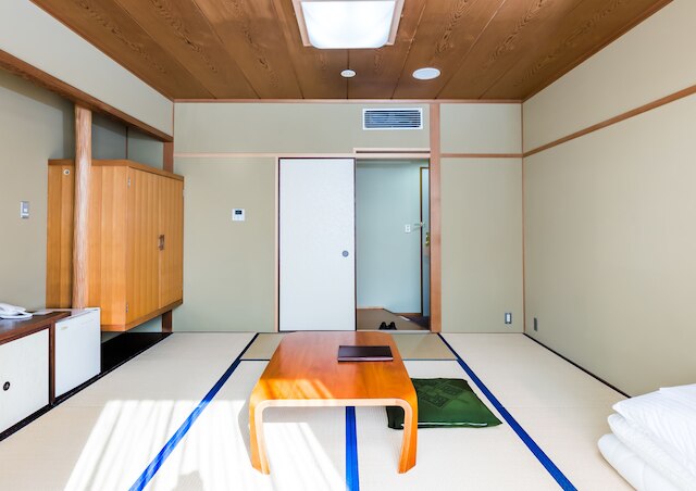 奈良県外国人観光客交流館 (奈良県猿沢イン)