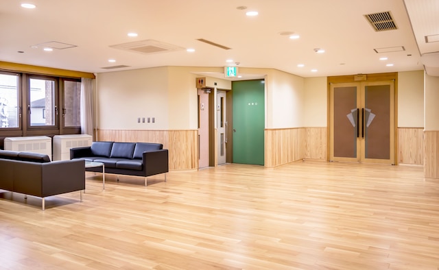 奈良県外国人観光客交流館 (奈良県猿沢イン)