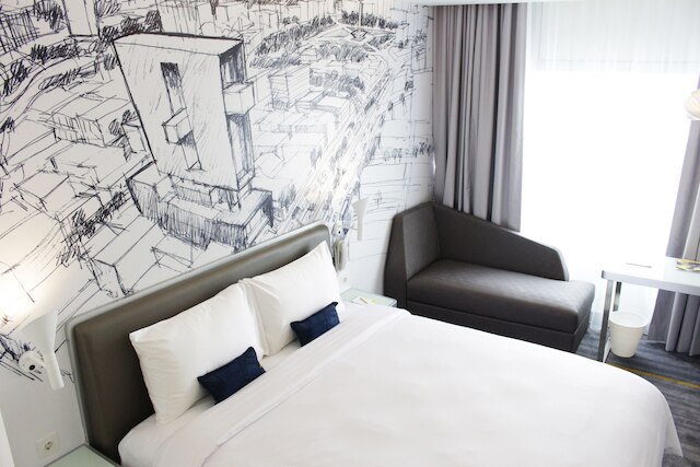 イエロー ホテル ハルモニ ジャカルタ