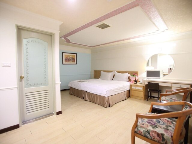 ファン ハウス - ドウリル ブランチ (風信子商務旅館 - 斗六館)