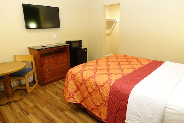 トロピック ロッジ