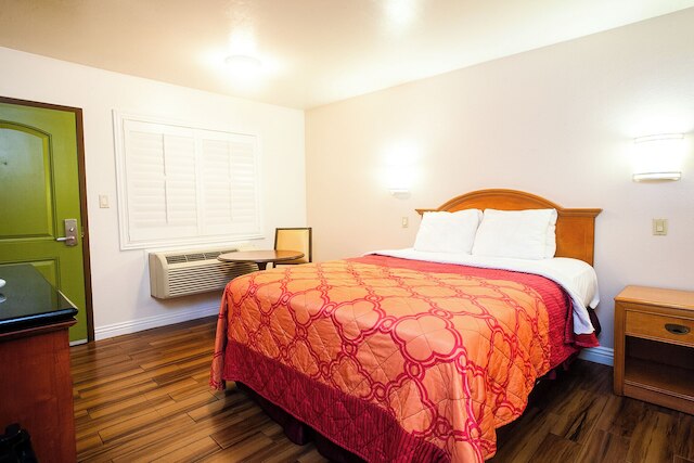 トロピック ロッジ