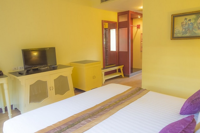 グルー チェンマイ