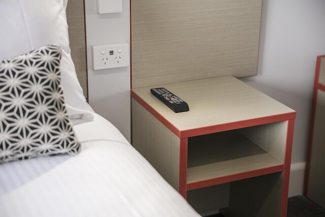 ナイトキャップ アット キャンプ ヒル ホテル