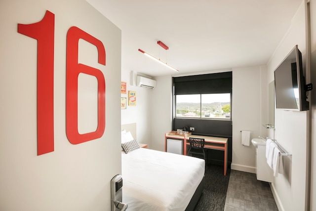 ナイトキャップ アット キャンプ ヒル ホテル