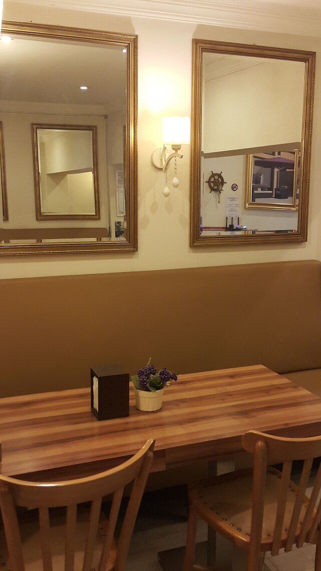 バルバ ロッサ レジデンス