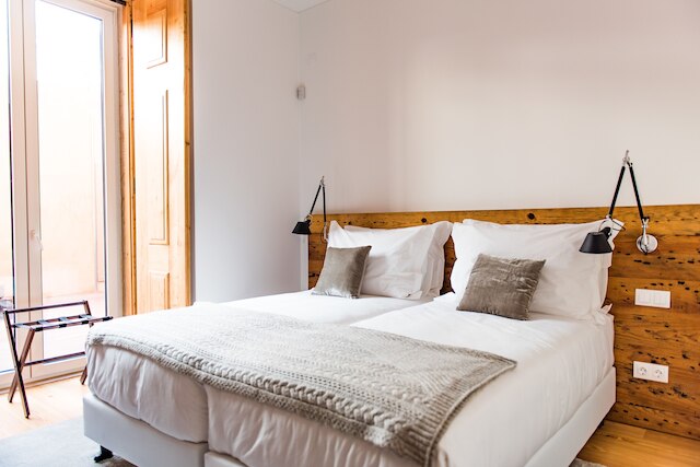 フローラ シアード アパートメンツ