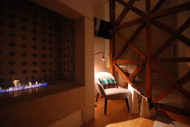 フローラ シアード アパートメンツ