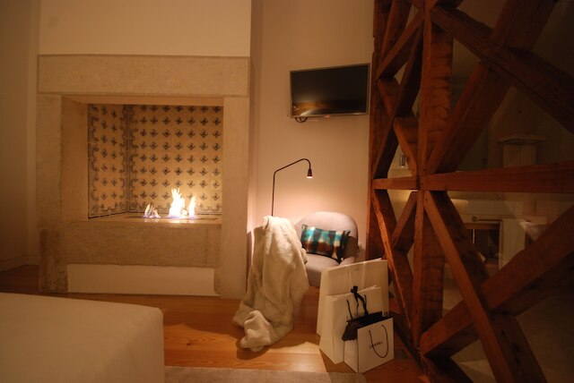 フローラ シアード アパートメンツ