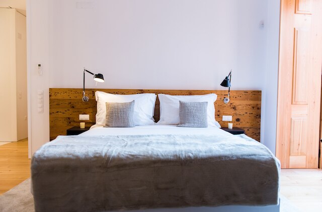 フローラ シアード アパートメンツ