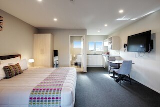 エラーズリー パームス モーテル