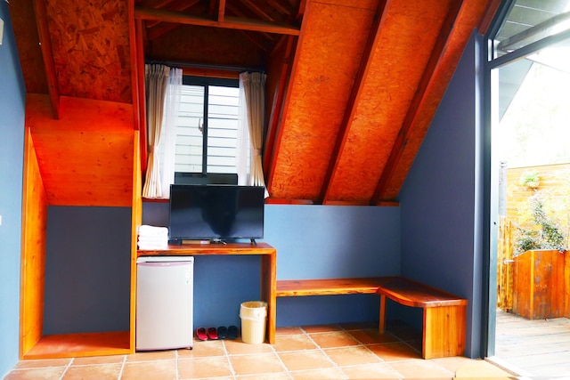 ユエ レイク バックパッカーズ (玥湖背包客讚民宿)