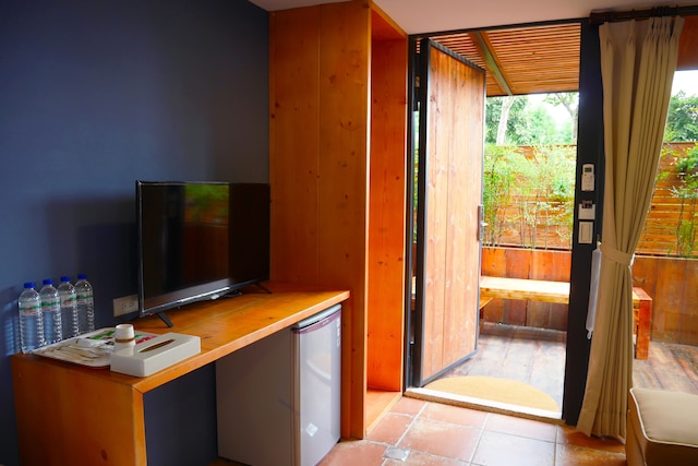 ユエ レイク バックパッカーズ (玥湖背包客讚民宿)