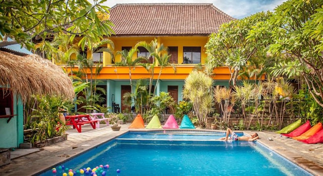 キャプテン グース ホステル