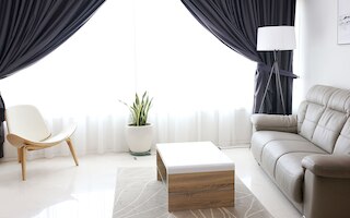 ヴォーテクス スイート KLCC、アダリス