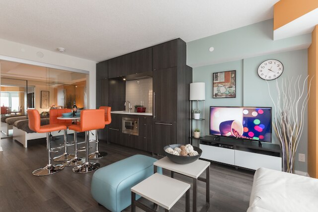 クイックステイ - ヨークビルズ ファイネスト (ヤング & ブロアー)