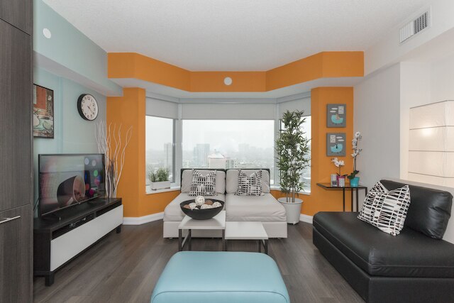 クイックステイ - ヨークビルズ ファイネスト (ヤング & ブロアー)