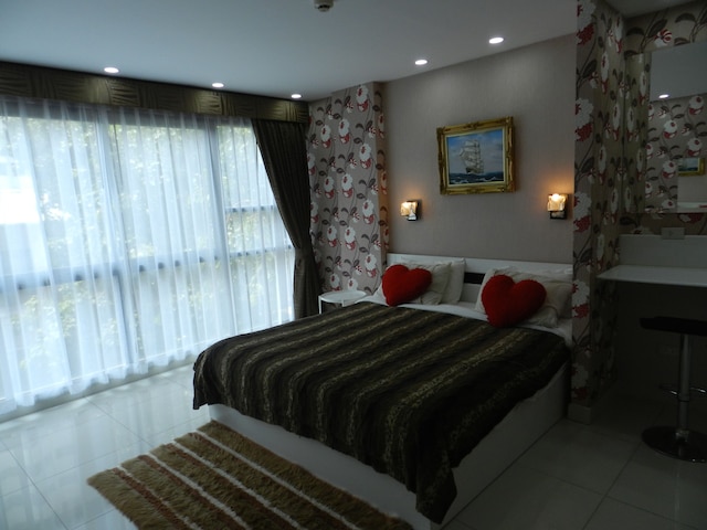 アパートメンツ アレックス グループ ネオコンド パタヤ