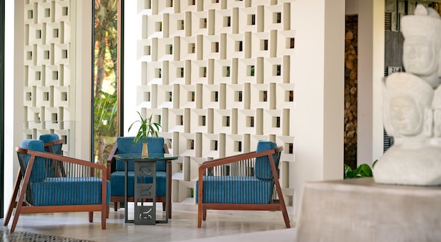 メッタ レジデンス & スパ