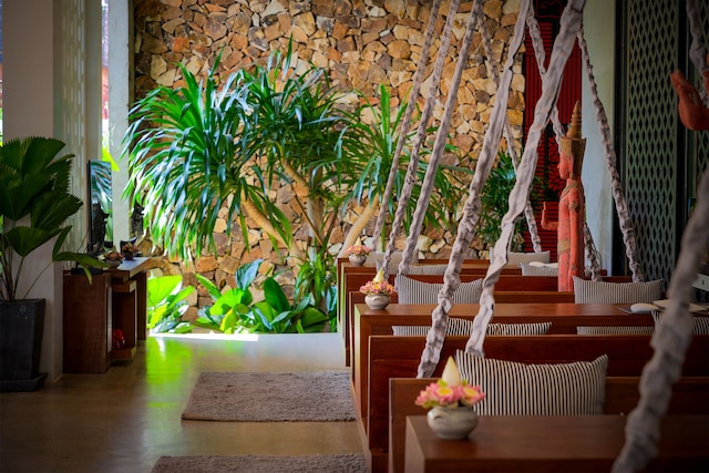 メッタ レジデンス & スパ