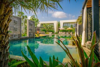 メッタ レジデンス & スパ