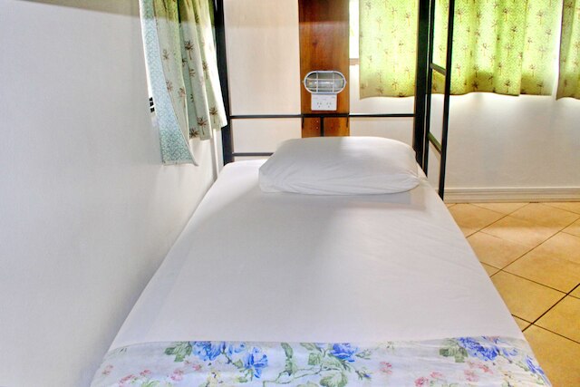 ブルーウォーター ロッジ - ホステル