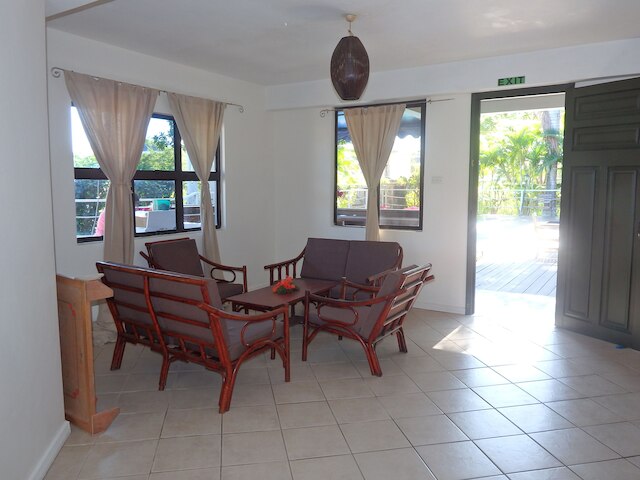 ブルーウォーター ロッジ - ホステル