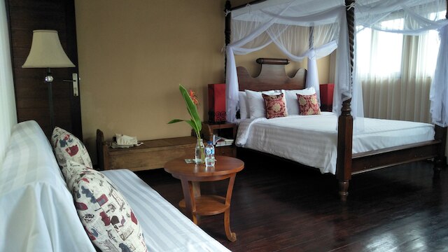 グリヤ スリウェダリ