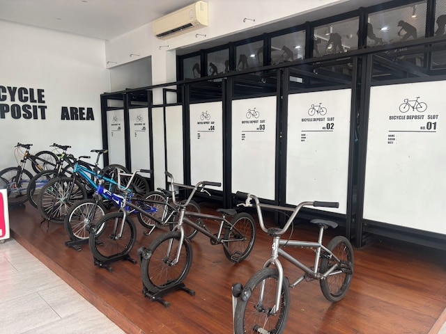 ザ ヴェロズ ホテル & BMX ポンプ トラック