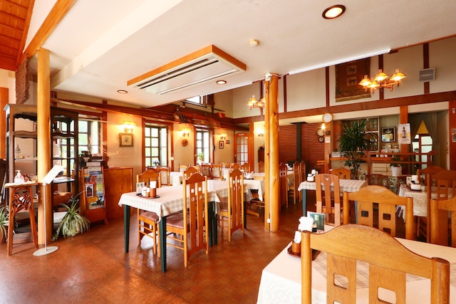 ホテル & レストラン イエスタディ