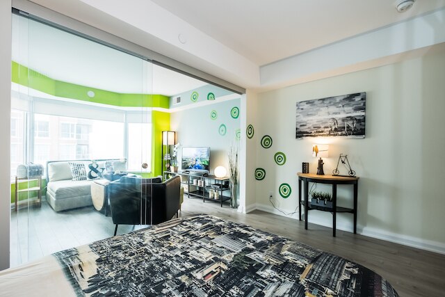 クイックステイ - ヨークビル ドリーム (ヤング & ブロアー)